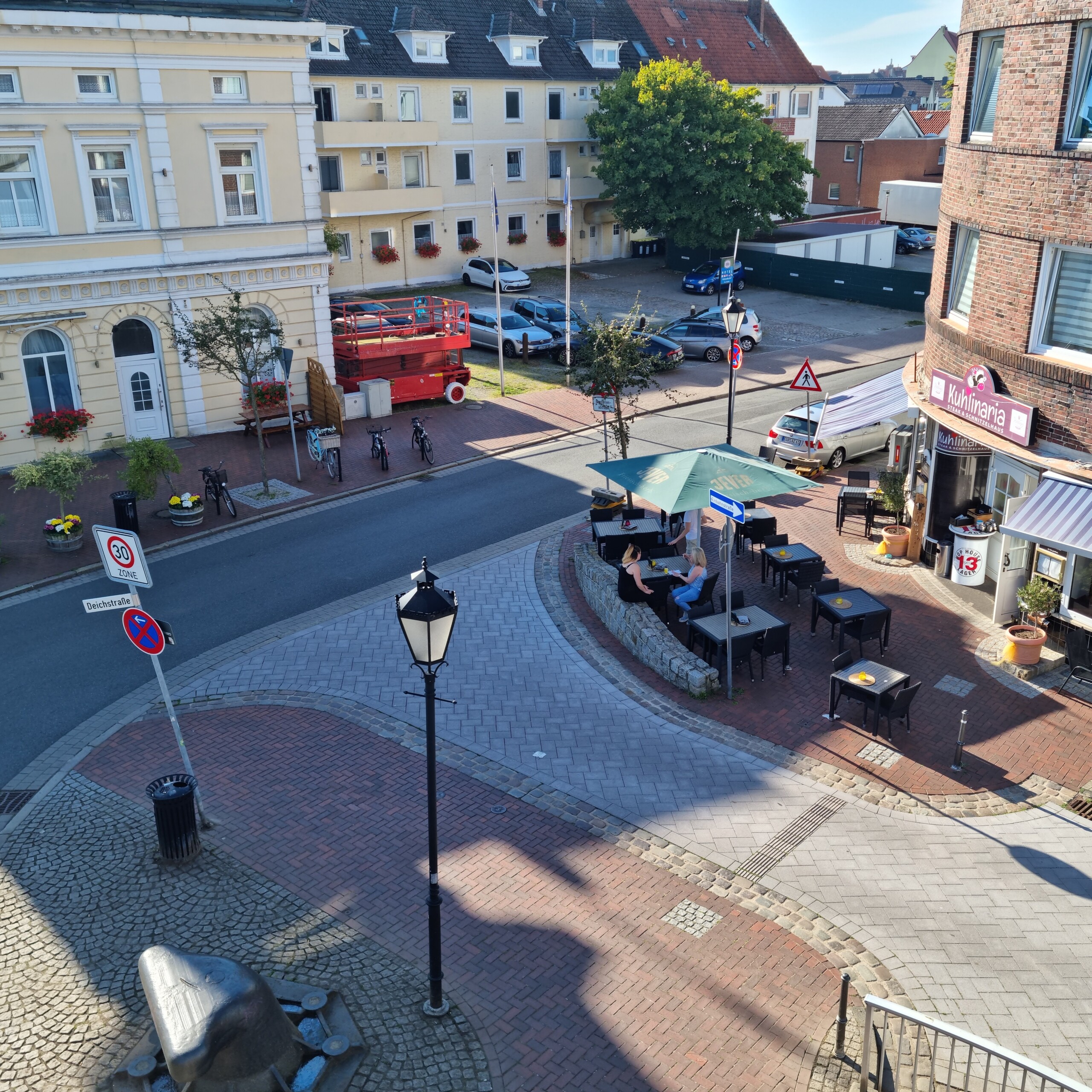 Foto zeigt Restaurant und Hotel "Am Slippen"